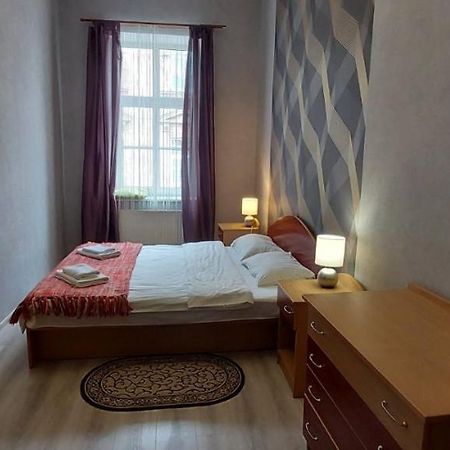 2 Bedroom Apartment On Tomashivskogo Street 7 إلفيف المظهر الخارجي الصورة