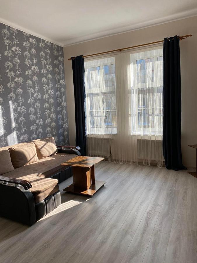2 Bedroom Apartment On Tomashivskogo Street 7 إلفيف المظهر الخارجي الصورة